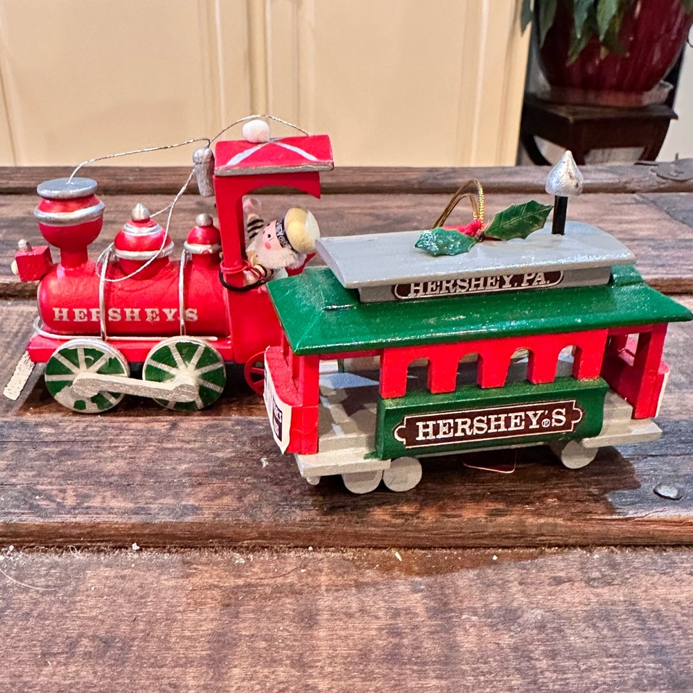 Kurt Adler railroad train engine cart Hersheys PA hand painted lot 2 ornaments